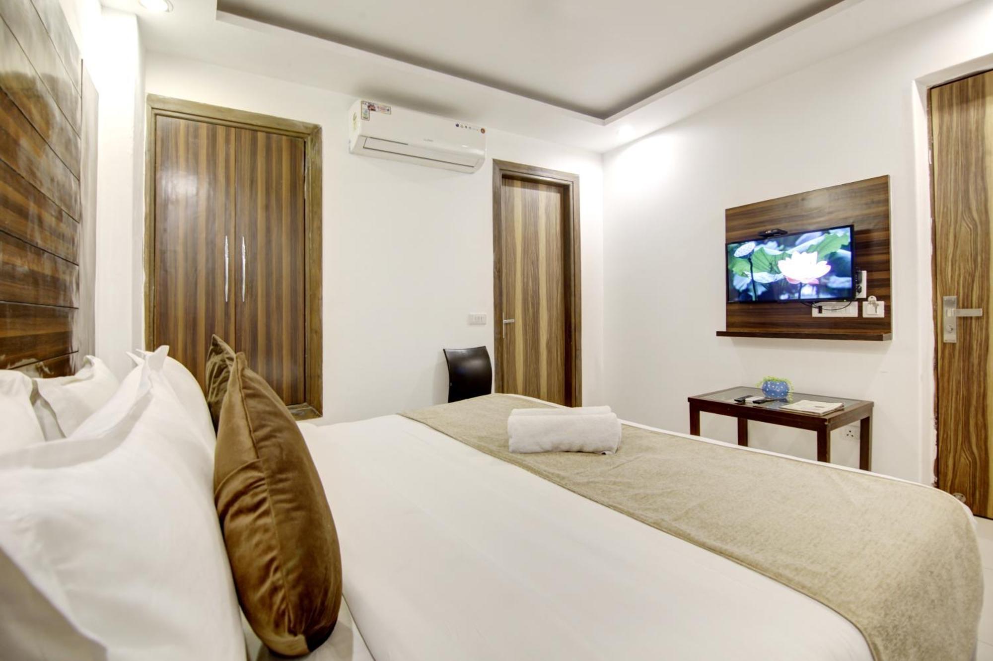 Hotel Chanakya Inn New Delhi Bagian luar foto