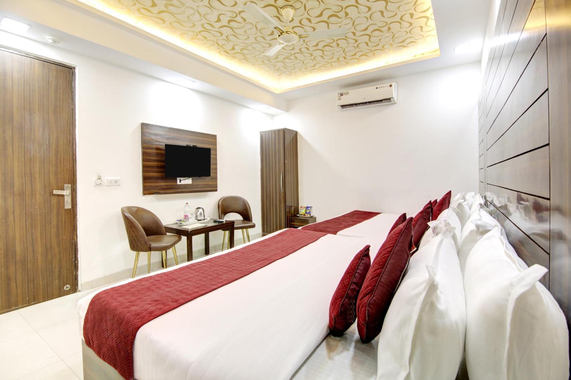 Hotel Chanakya Inn New Delhi Bagian luar foto