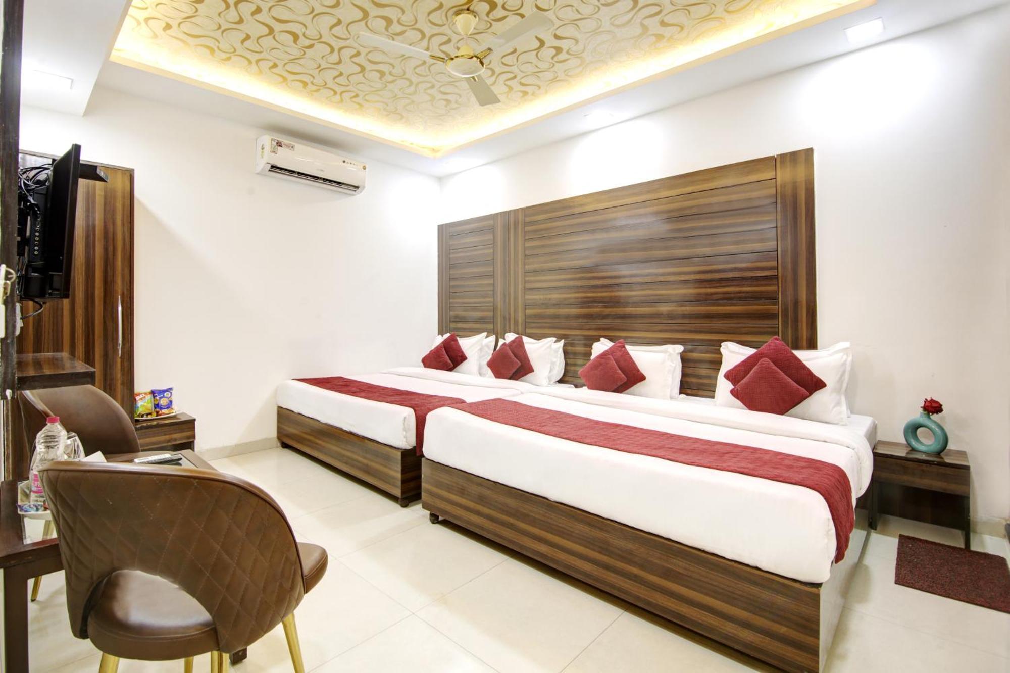 Hotel Chanakya Inn New Delhi Bagian luar foto