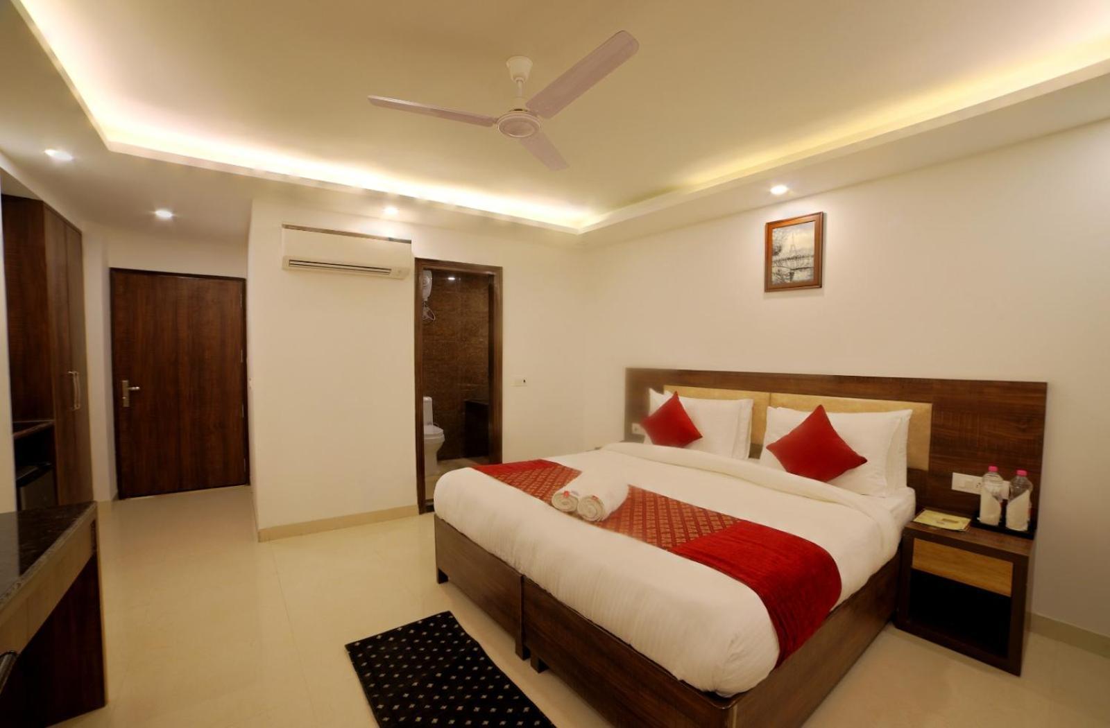 Hotel Chanakya Inn New Delhi Bagian luar foto