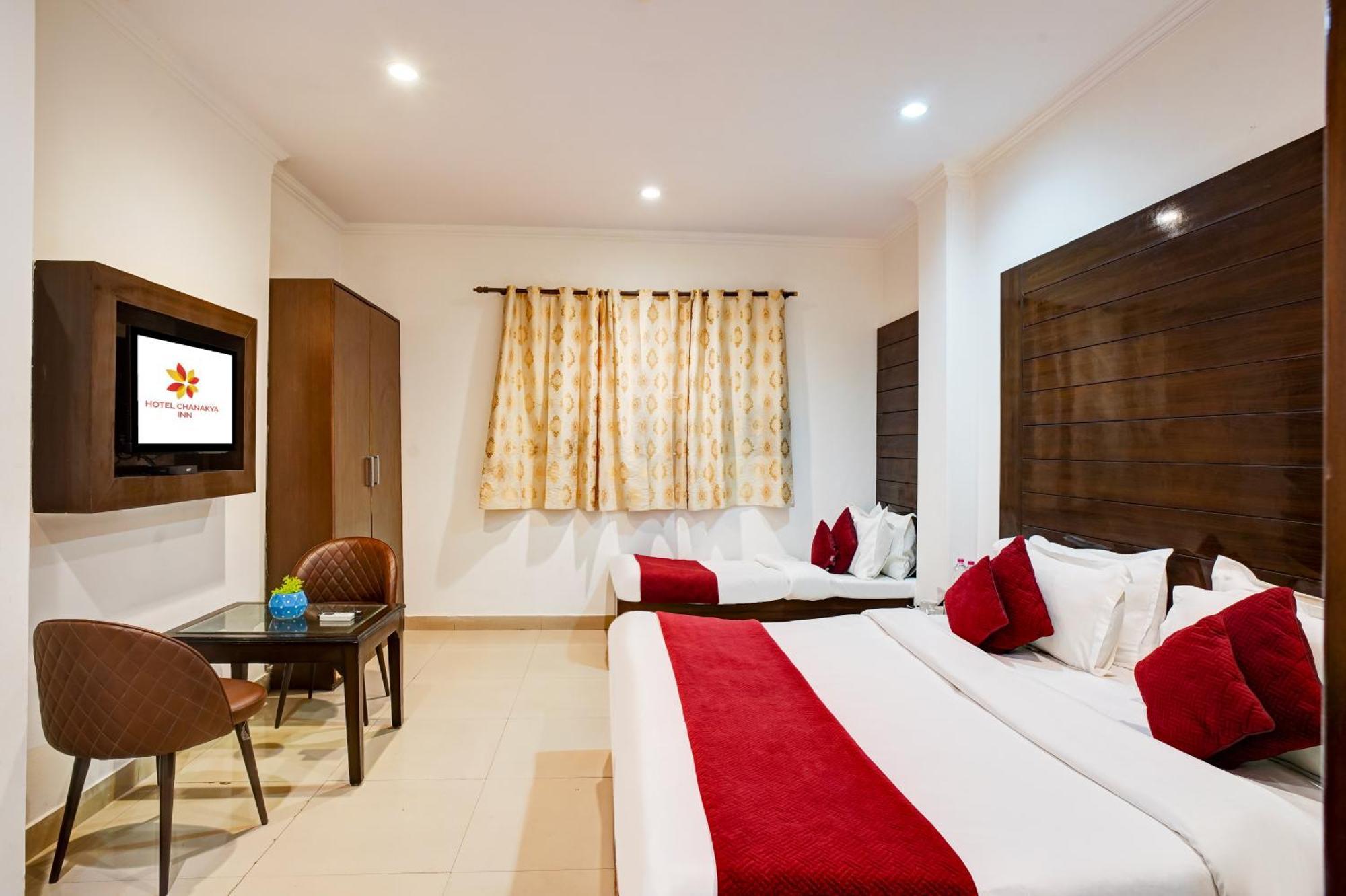 Hotel Chanakya Inn New Delhi Bagian luar foto