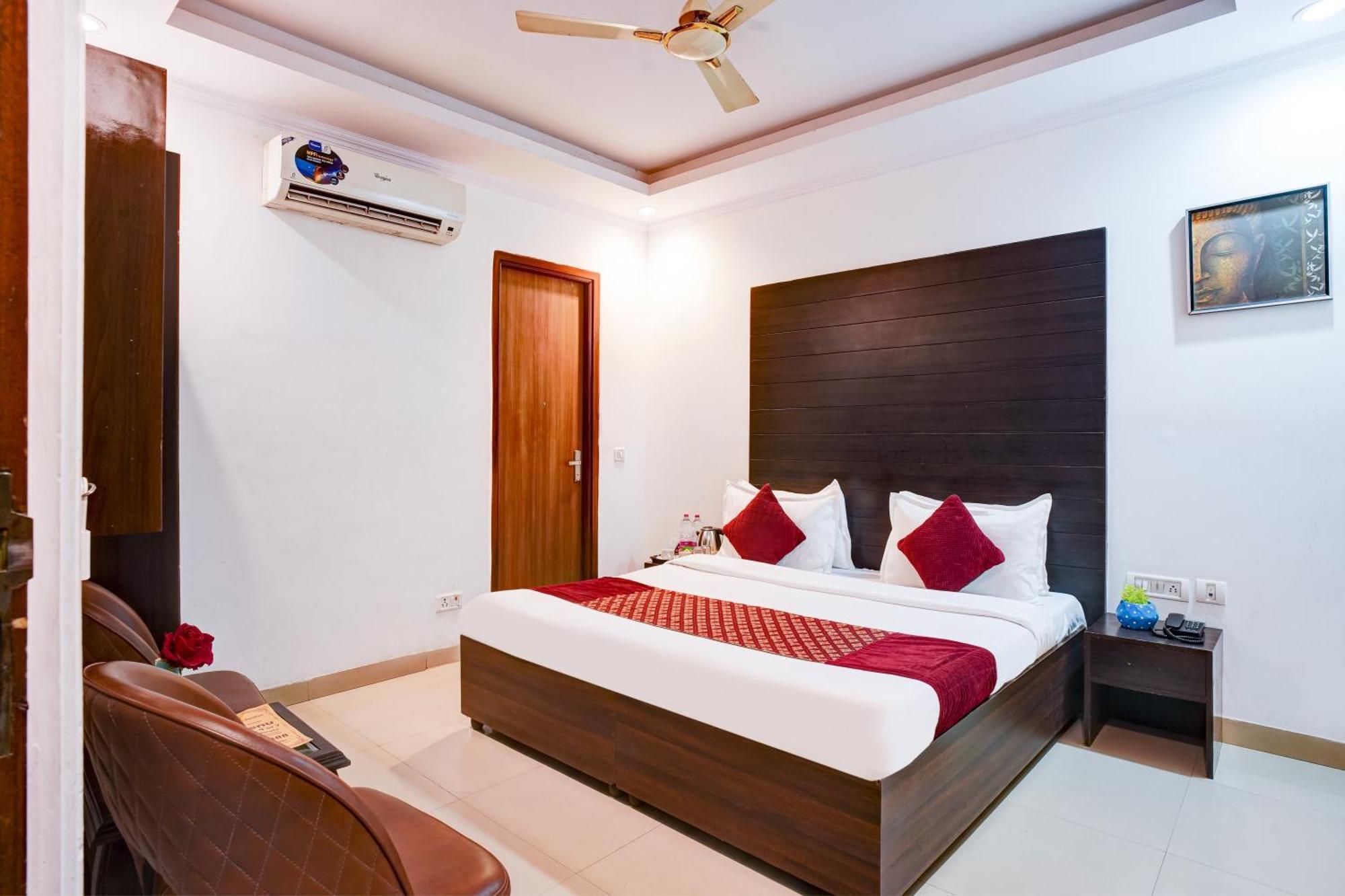 Hotel Chanakya Inn New Delhi Bagian luar foto