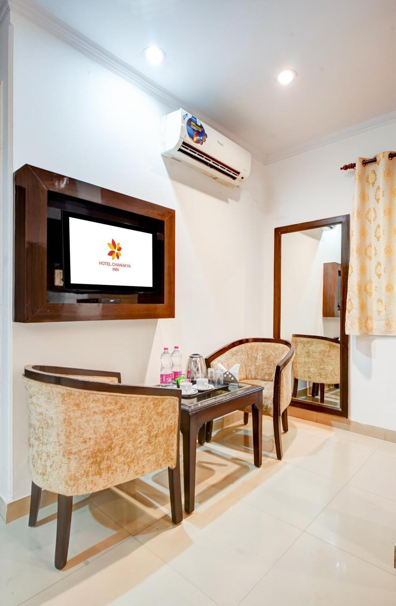 Hotel Chanakya Inn New Delhi Bagian luar foto