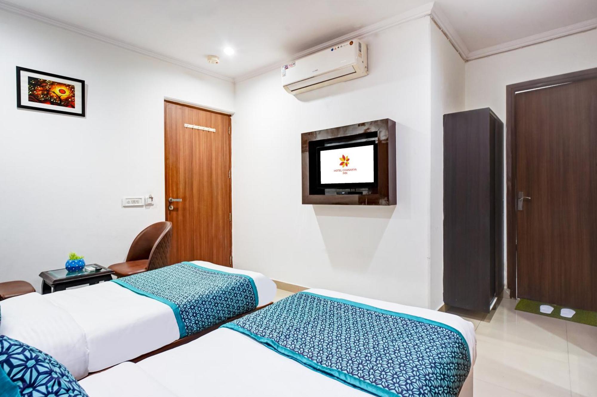 Hotel Chanakya Inn New Delhi Bagian luar foto