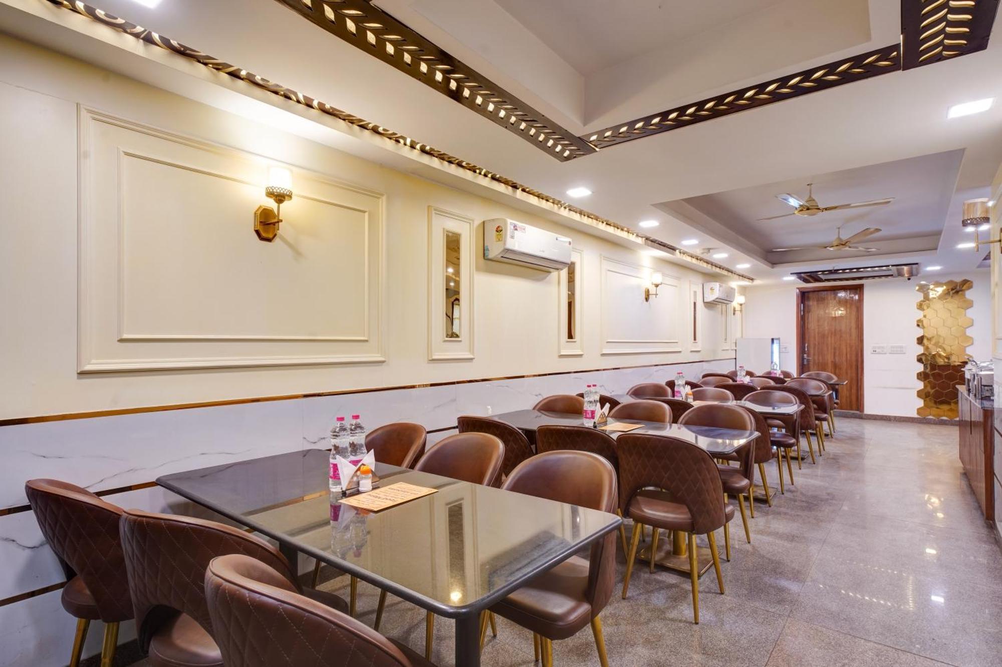 Hotel Chanakya Inn New Delhi Bagian luar foto